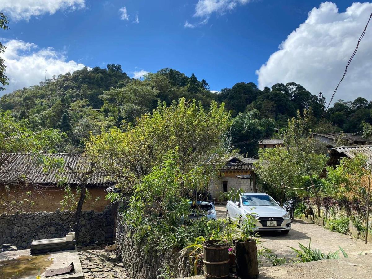 Nha Co Lao Xa Homestay Hmong & Bungalow Air Conditioner Dong Van  Exterior foto