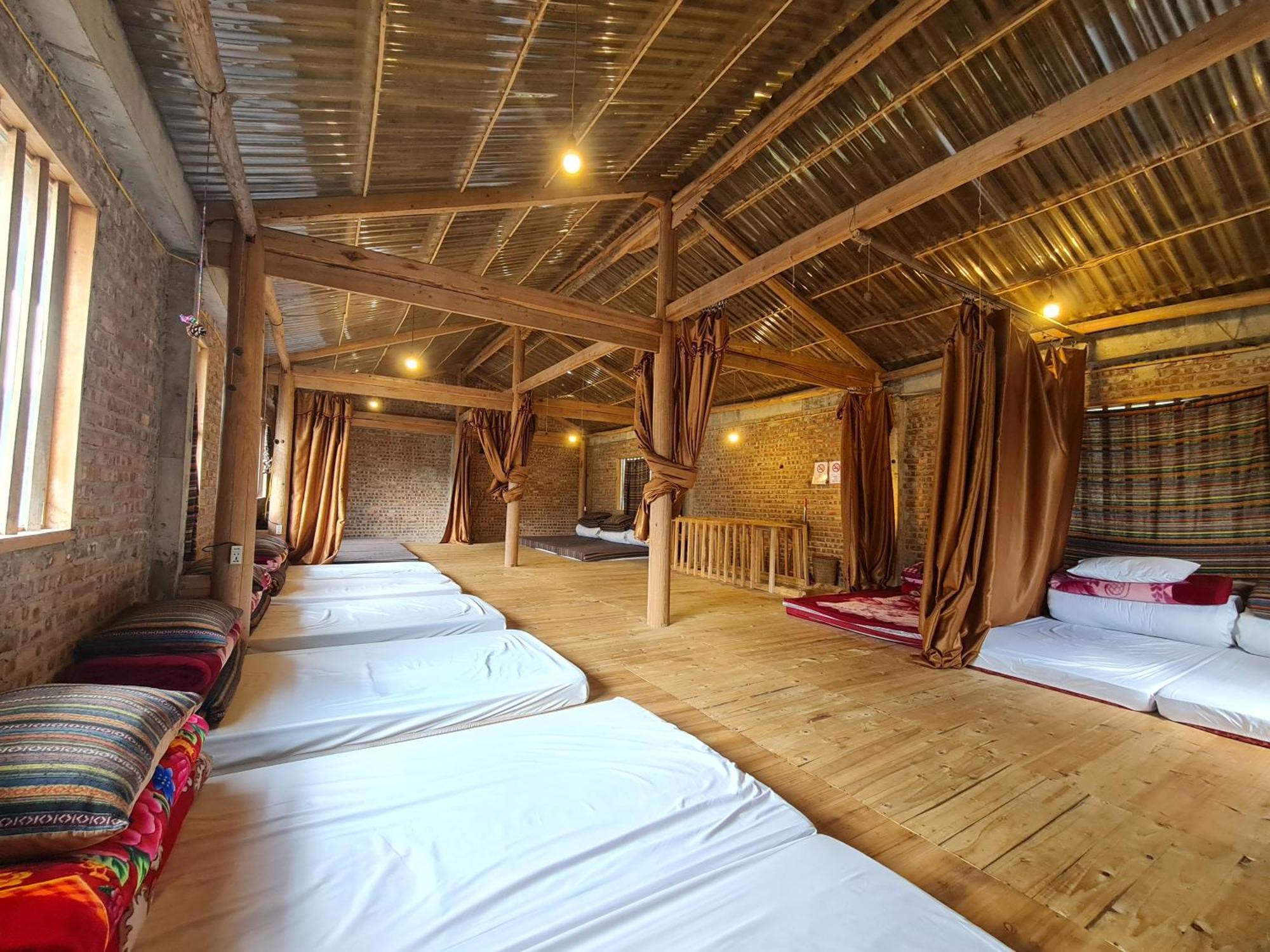 Nha Co Lao Xa Homestay Hmong & Bungalow Air Conditioner Dong Van  Exterior foto
