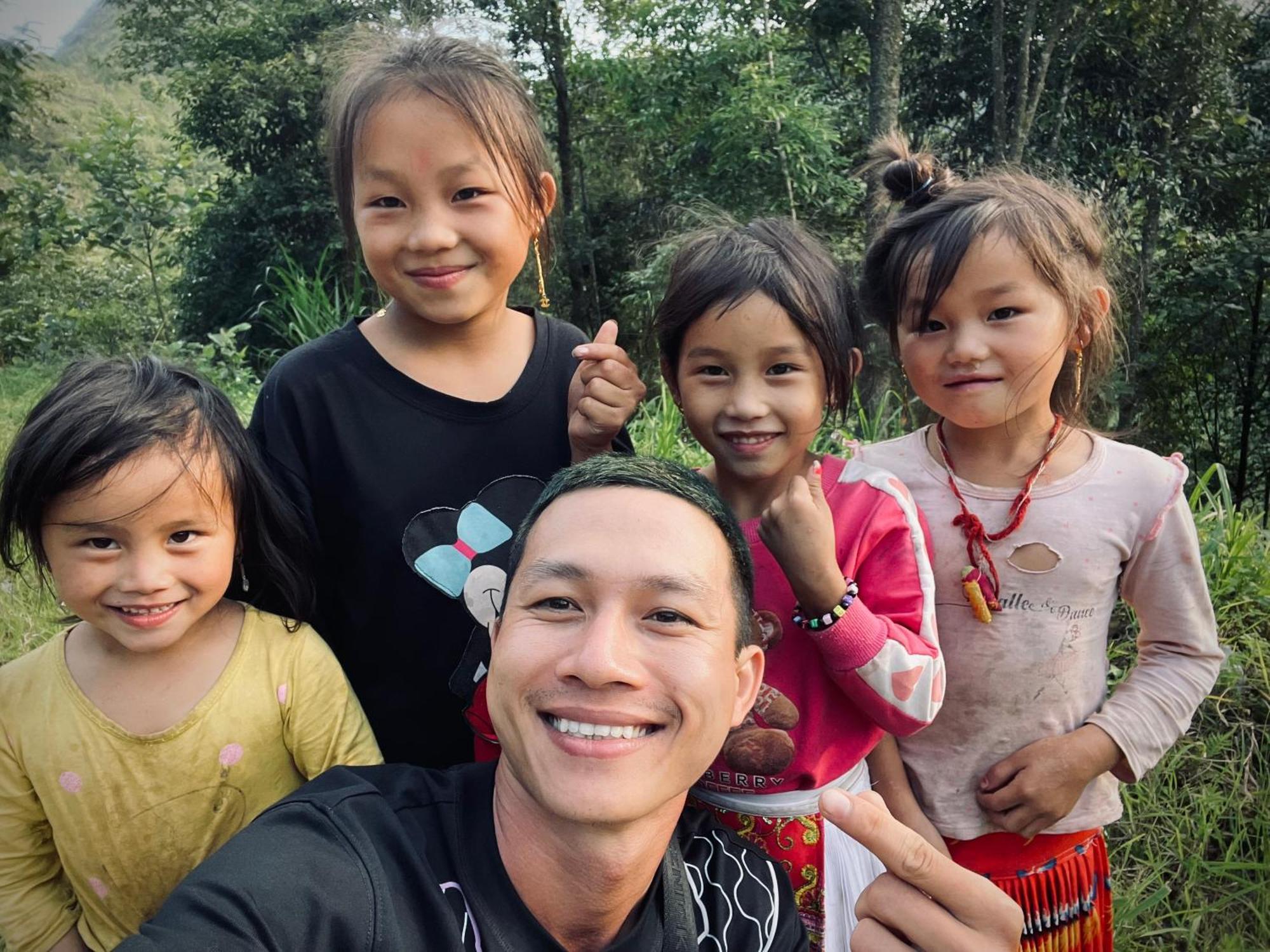 Nha Co Lao Xa Homestay Hmong & Bungalow Air Conditioner Dong Van  Exterior foto