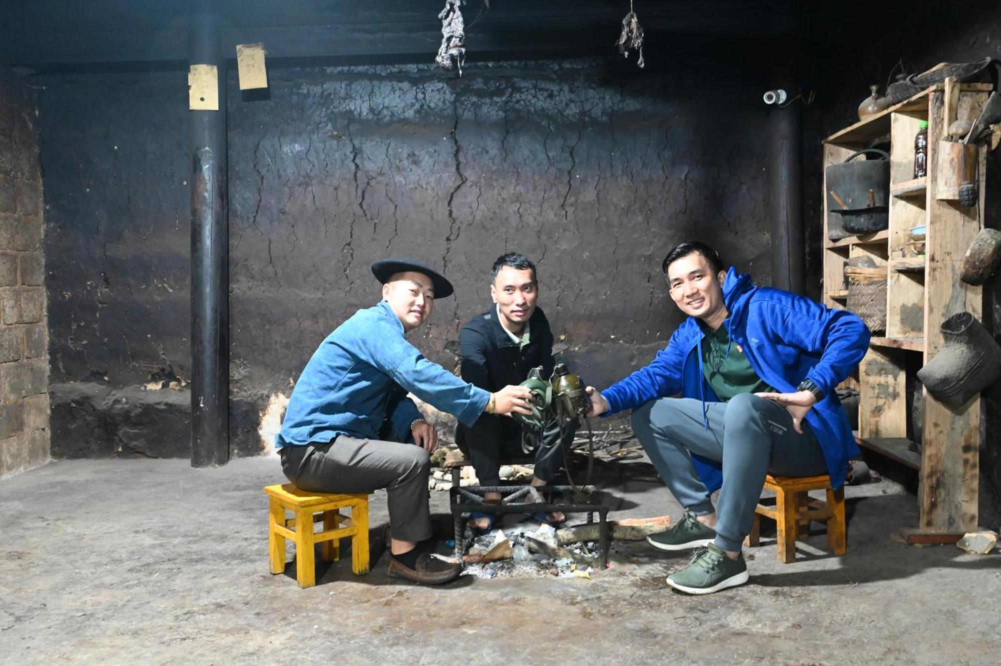 Nha Co Lao Xa Homestay Hmong & Bungalow Air Conditioner Dong Van  Exterior foto