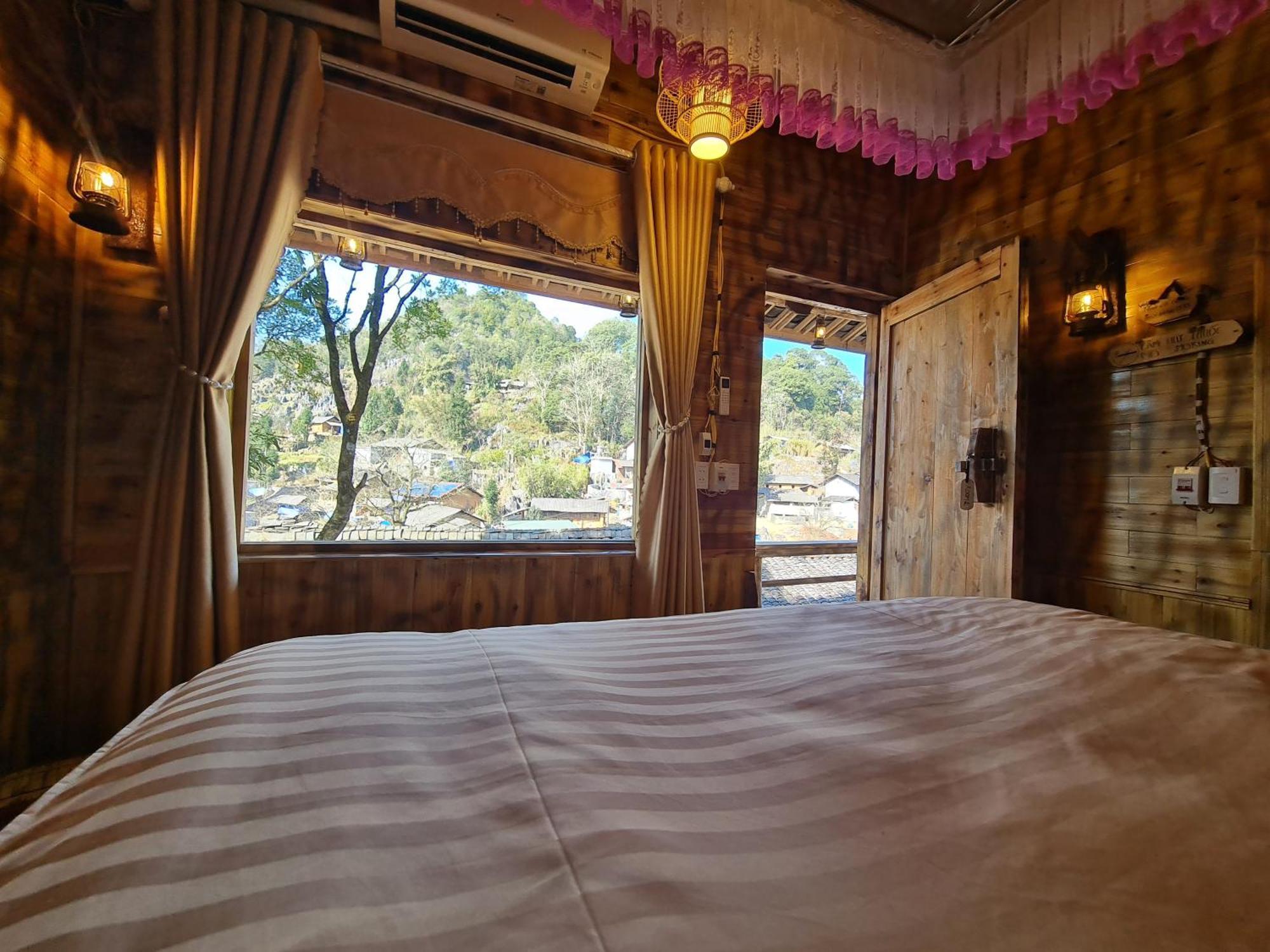 Nha Co Lao Xa Homestay Hmong & Bungalow Air Conditioner Dong Van  Exterior foto